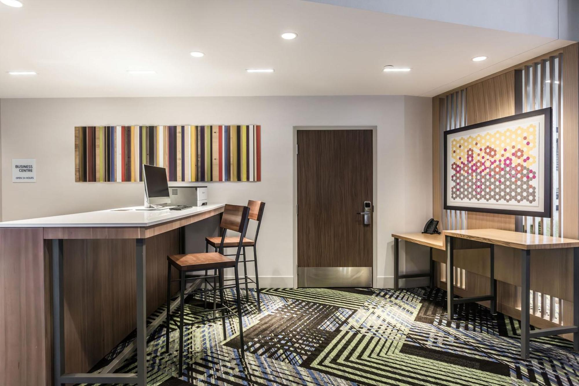 Holiday Inn Express & Suites - Welland Exterior foto